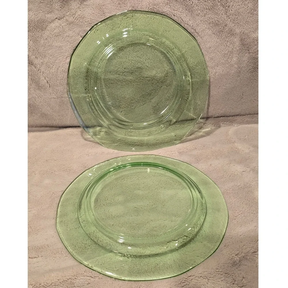 Vintage Fostoria Fairfax No 2375 Green Uranium Glass‎ Salad Plates (2) UV Glow